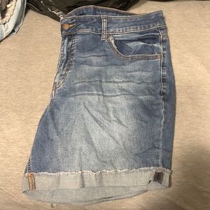 Size 18 falls creek denim shorts